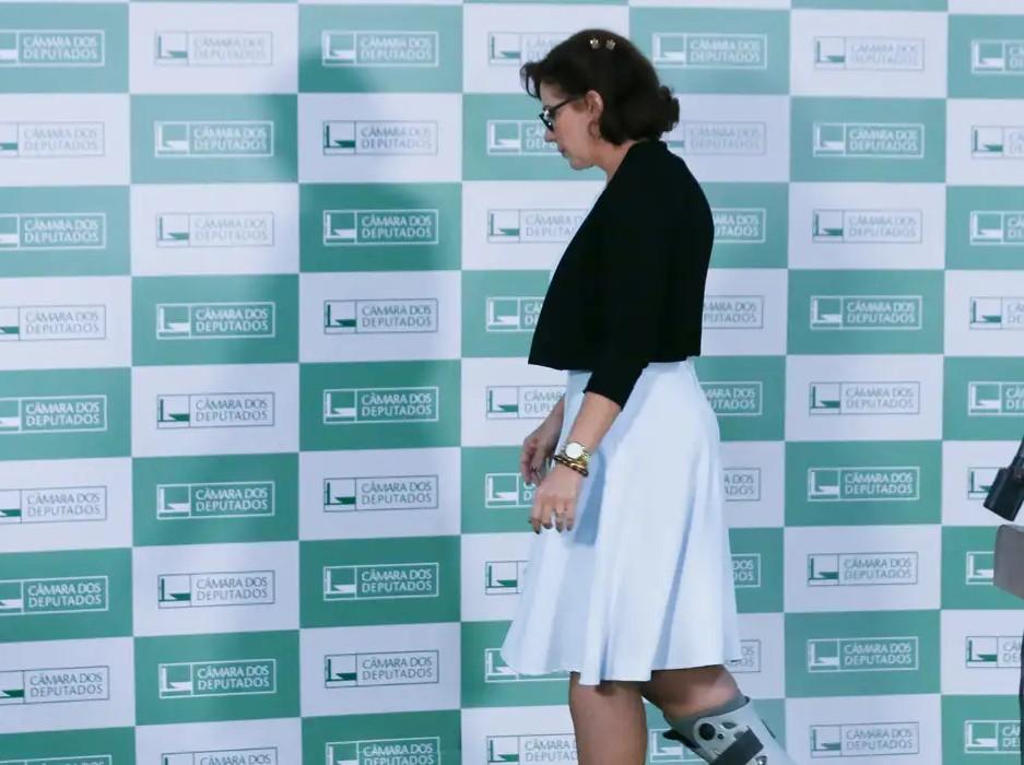 Câmara rejeita cassação da deputada Carla Zambelli