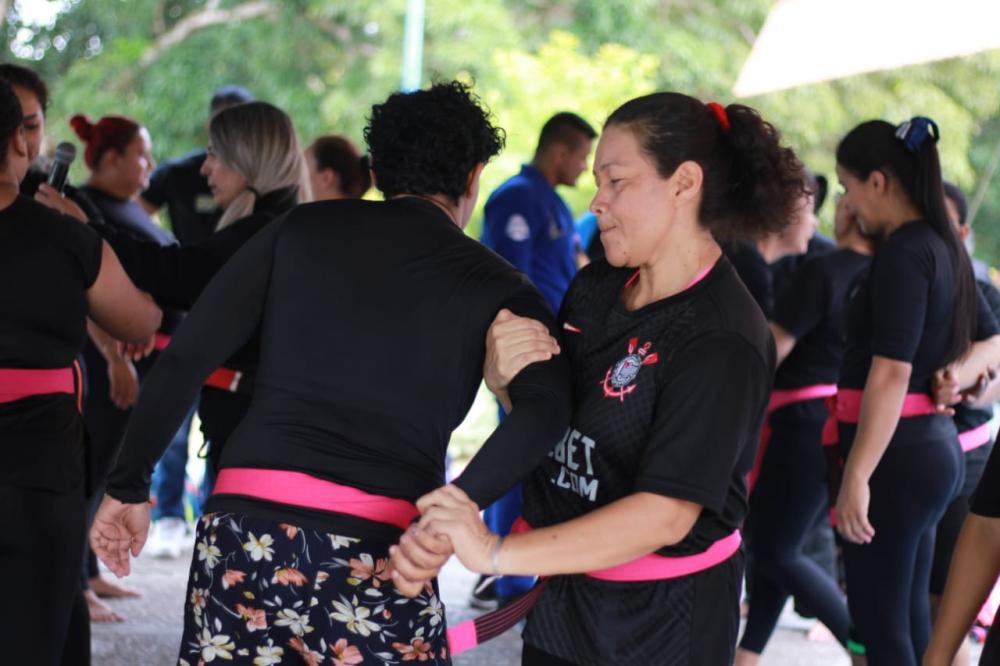 Vila Aberta Para Todos promove aulão de Defesa Pessoal Feminina aberto ao público