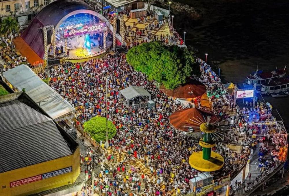 Caprichoso, Garantido e Bandas Locais agitam Réveillon 2026 em Parintins