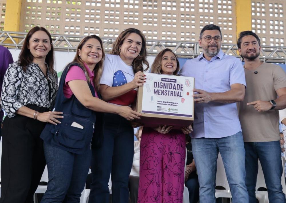 Dignidade Menstrual: Programa entrega mais de 82 mil absorventes para meninas e mulheres em 2025
