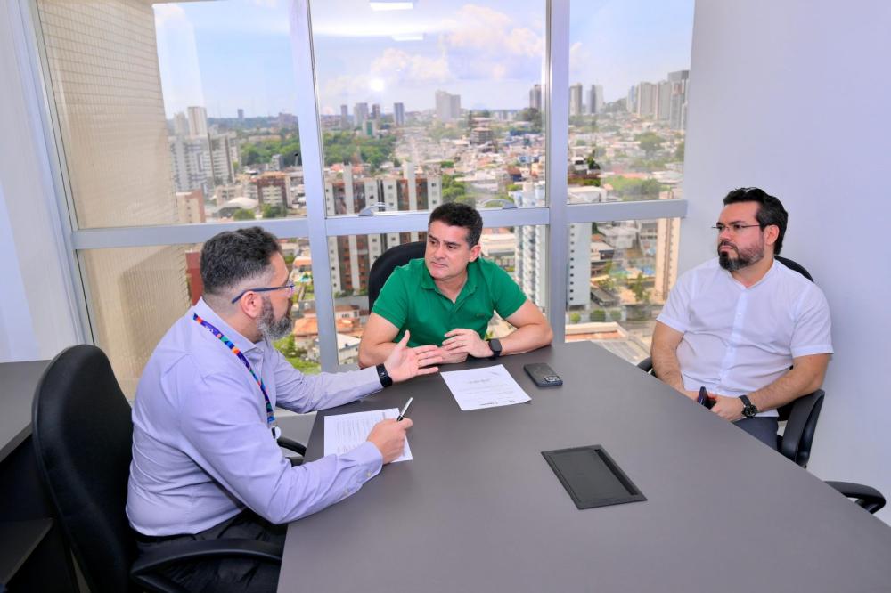 Prefeito David Almeida consolida modelo de licitações e garante economia histórica de R$ 2,4 bilhões em Manaus