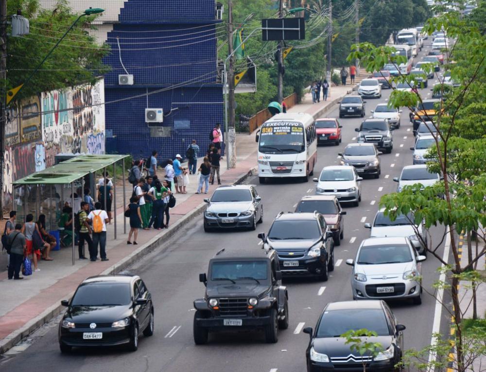 Com redução do IPVA em 2026, o Amazonas lidera como o estado com a alíquota mais baixa do Brasil