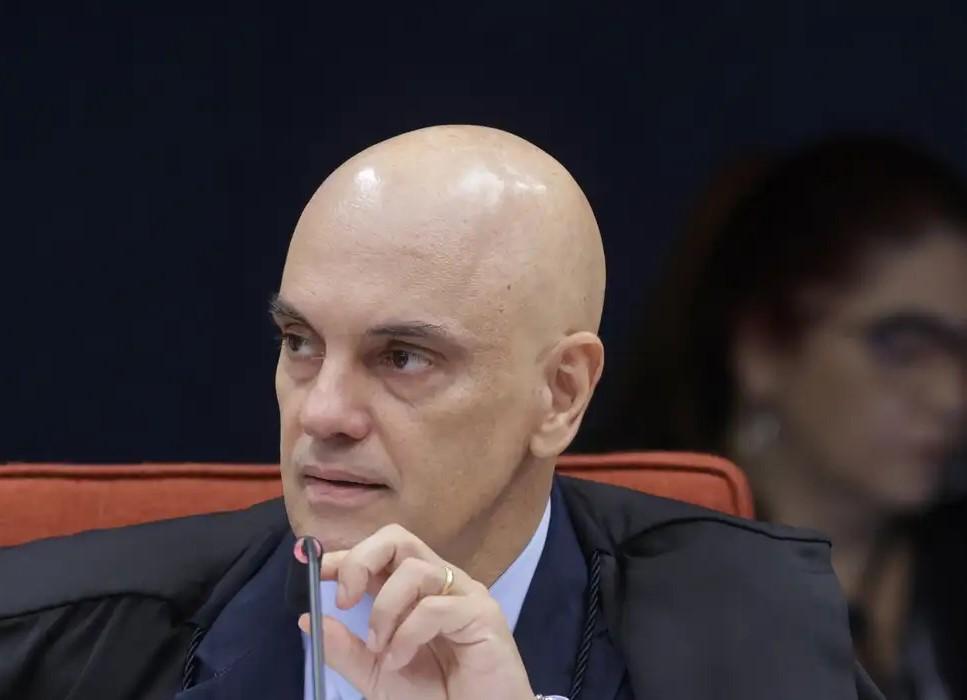 Moraes determina transferência de Bolsonaro para Papudinha