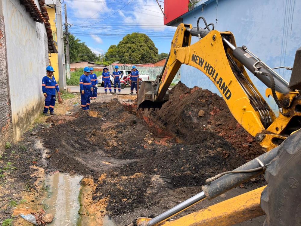 Bairro São Francisco recebe serviços de infraestrutura na rede de água