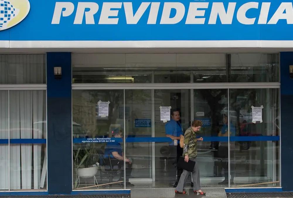 Agências do INSS abrem para atendimento extra neste sábado e domingo