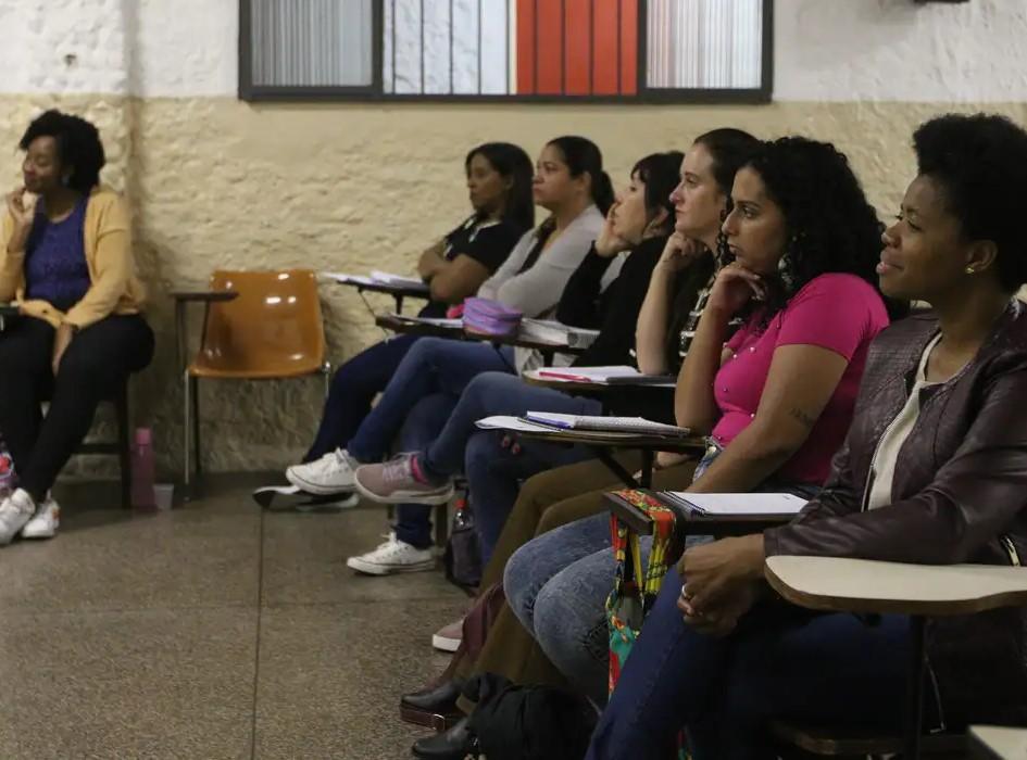 Rede de Cursinhos Populares tem inscrições abertas até 27 de fevereiro