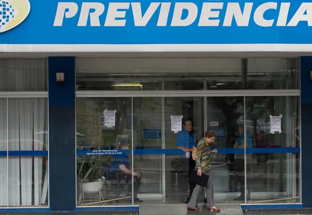 INSS retoma atendimento presencial em agências do país