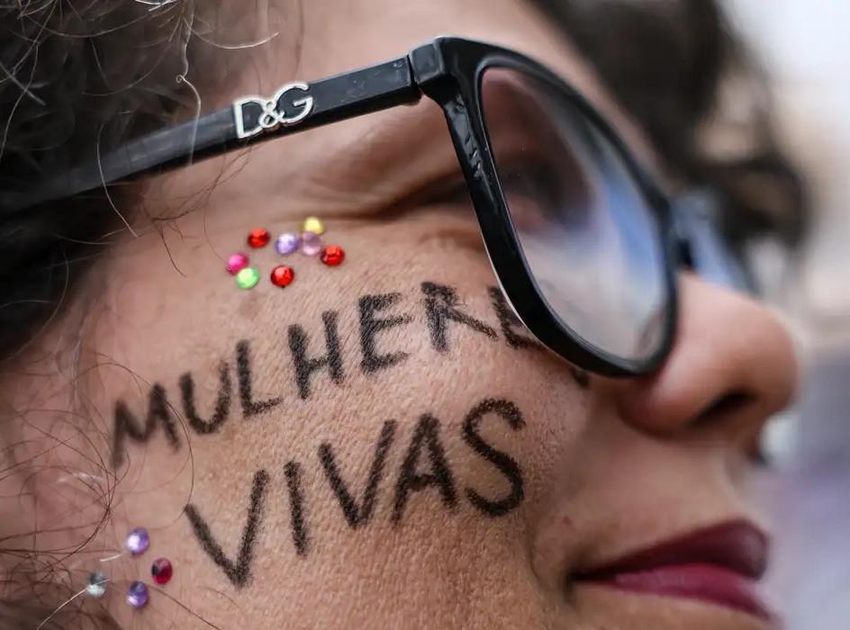 Três Poderes lançam pacto para enfrentamento ao feminicídio no Brasil