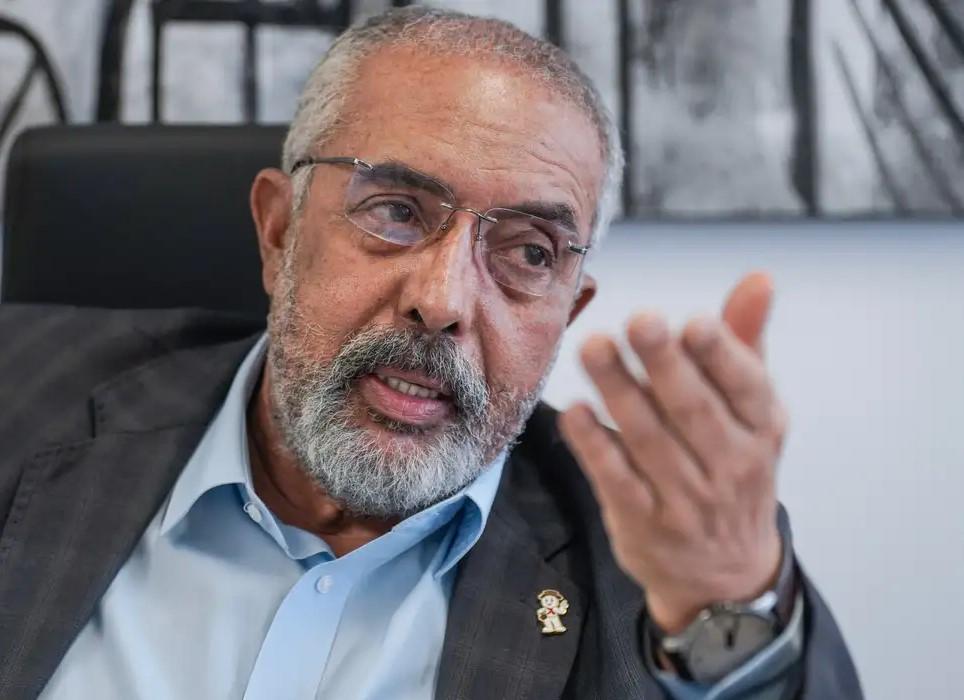 Não há mais razão para manter escala 6x1 e jornada de 44h, diz senador