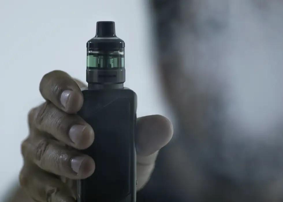 Anvisa e MPF assinam acordo para combater cigarros eletrônicos