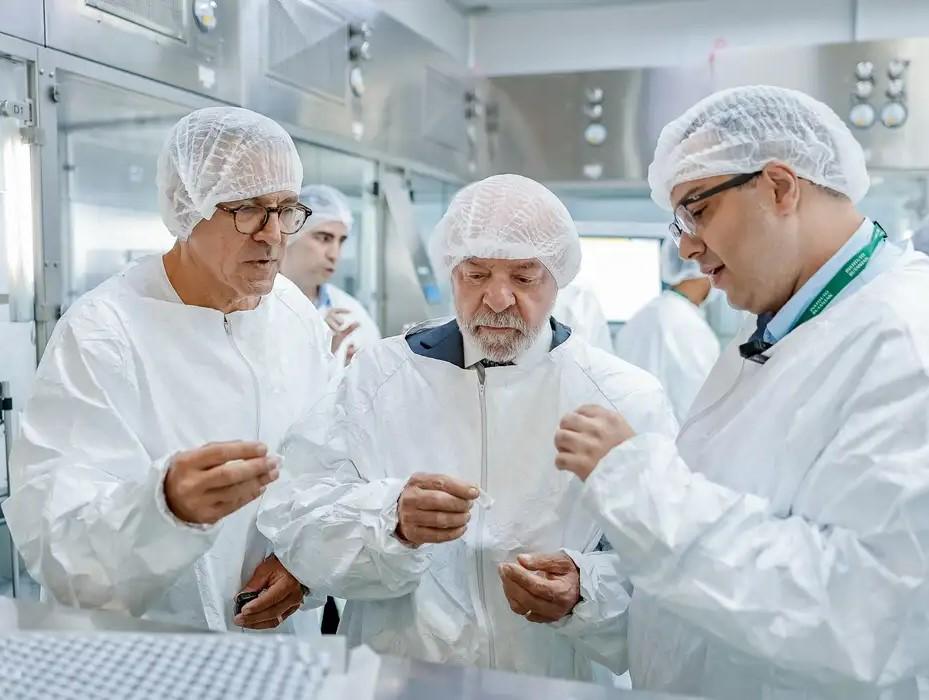 Equipes do SUS começam a receber vacina do Butantan contra a dengue