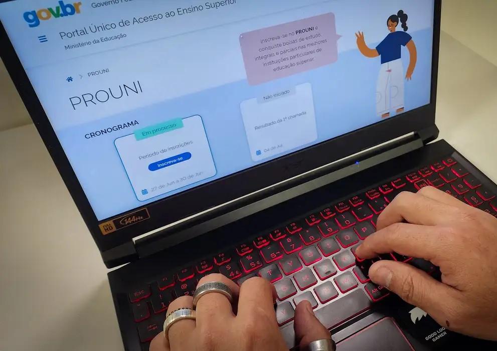 Prouni 2026: aluno deve comprovar informações na faculdade até hoje