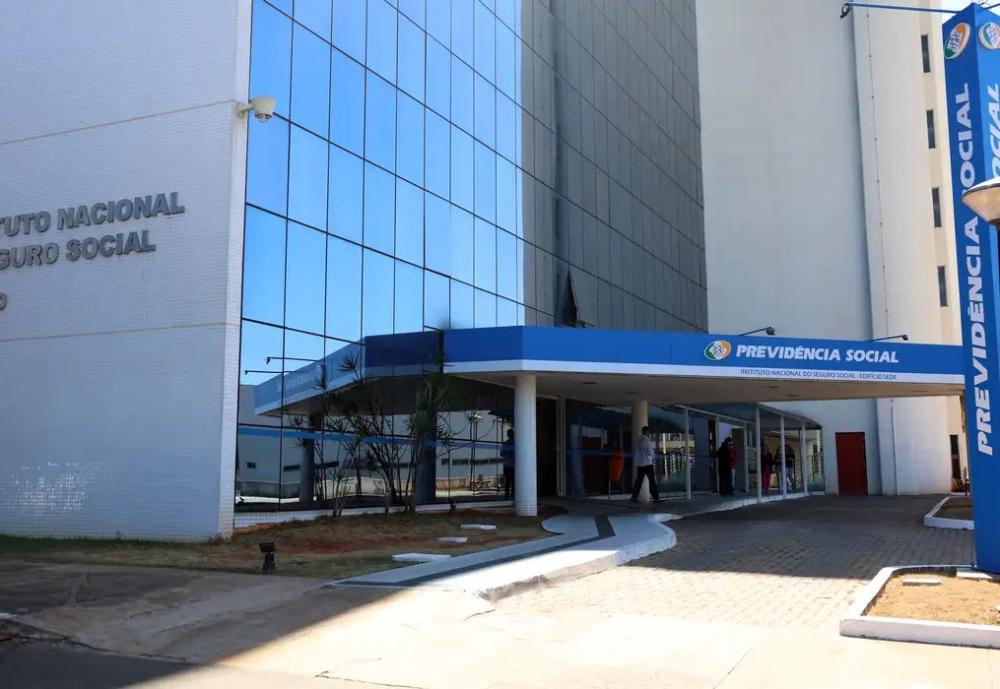 Tese da AGU obriga autor de feminicídio a ressarcir pensão do INSS