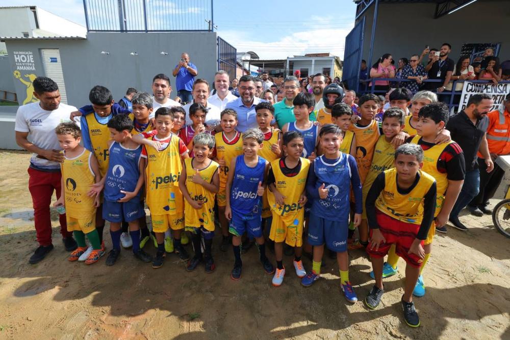 Governador Wilson Lima entrega Arena Poliesportiva Estrela fortalecendo o esporte comunitário no bairro da Compensa