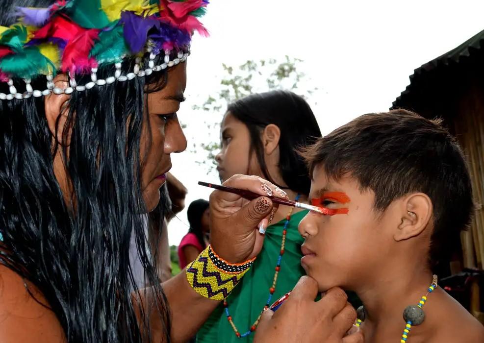 MEC anuncia construção de 117 escolas indígenas