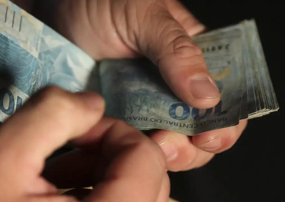 MG: moradores de cidades afetadas pelas chuvas já podem sacar o FGTS