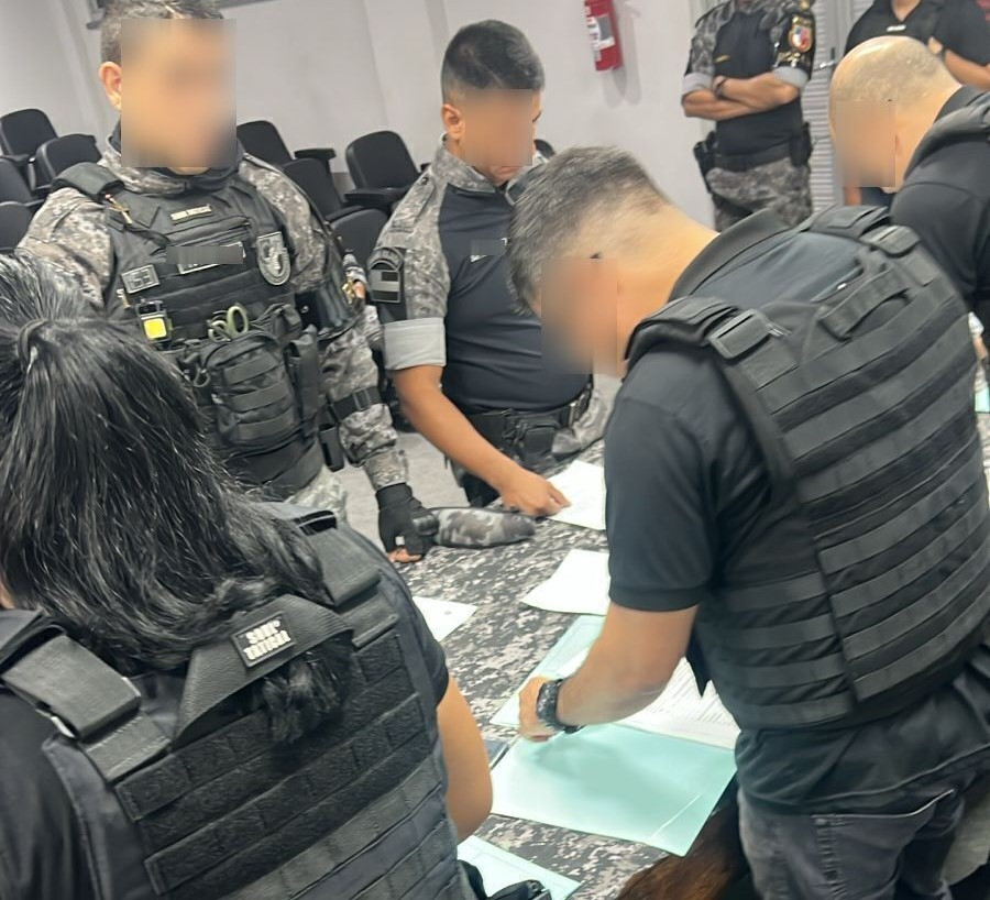 Operação do MPAM cumpre mandados contra 19 PMs, após intervenção policial que resultou na morte de um homem, em outubro de 2025