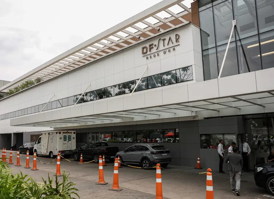 Bolsonaro tem piora da função renal e aumento de inflamação