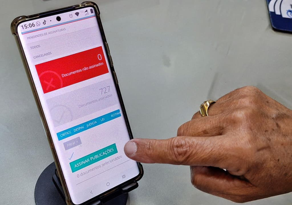 Assinatura digital consolida eficiência e transparência no DOE após seis anos