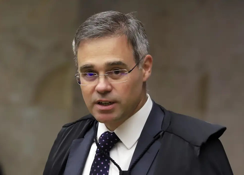 Mendonça acata recurso e ordena que Alcolumbre prorrogue CPMI do INSS