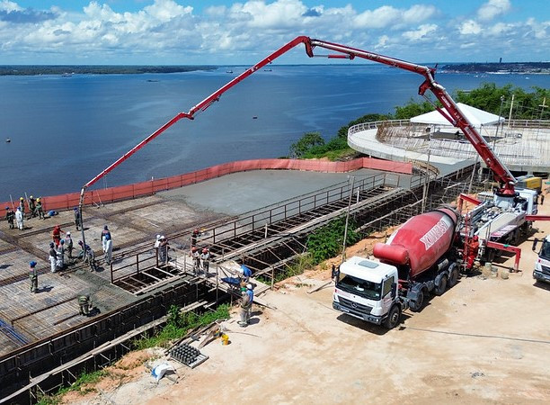 David Almeida promove encontro com a imprensa para visita técnica à obra inédita do parque Encontro das Águas Rosa Almeida