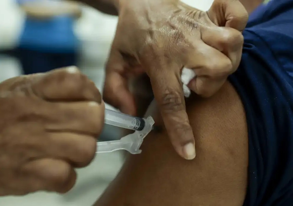 Casos de influenza A continuam a crescer no Brasil, diz Fiocruz