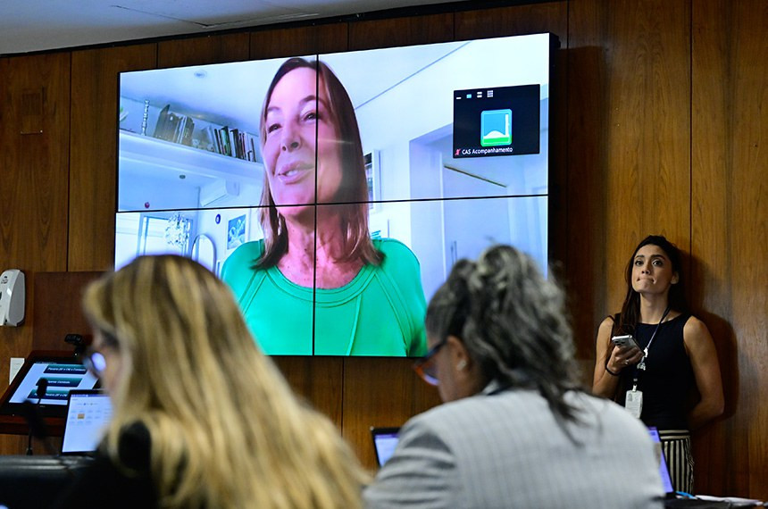 Avaliação anual de saúde da mulher pelo SUS vai ao Plenário