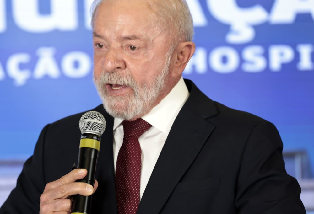 Lula quer incluir inadimplentes do FIES em pacote contra endividamento