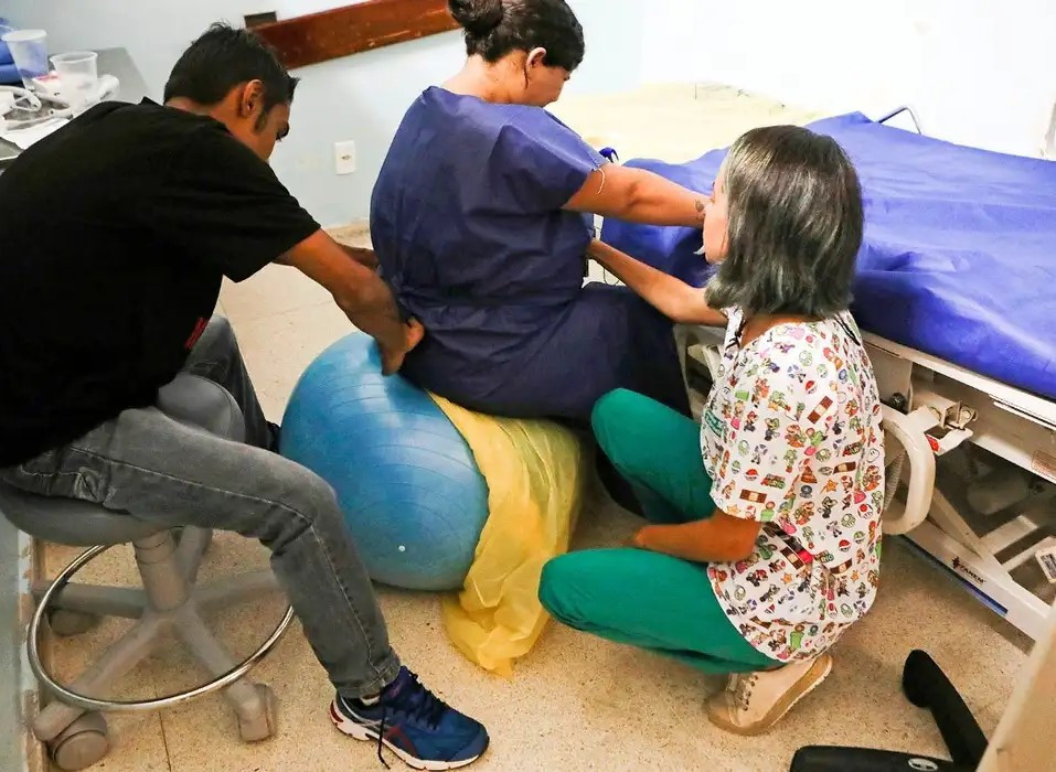 Doula: regulamentação reforça integração da categoria ao SUS