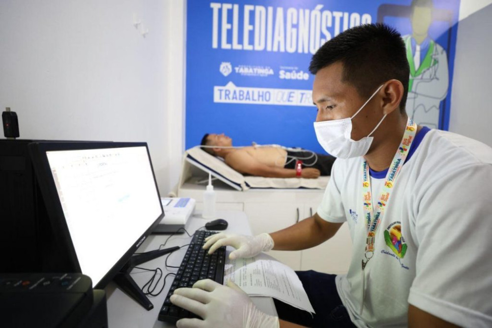 Telessaúde completa um ano com mais de 170 mil atendimentos e uma revolução no acesso a consultas e exames