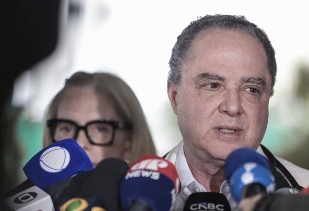 Médico diz que Lula retirou lesão e deve repousar nos próximos dias