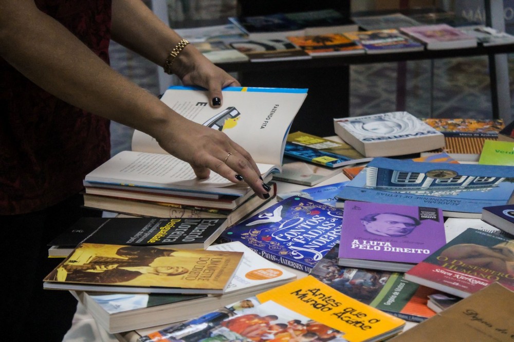 Troca de Livros e Gibis celebra 10 anos e reúne leitores na Biblioteca Pública do Amazonas