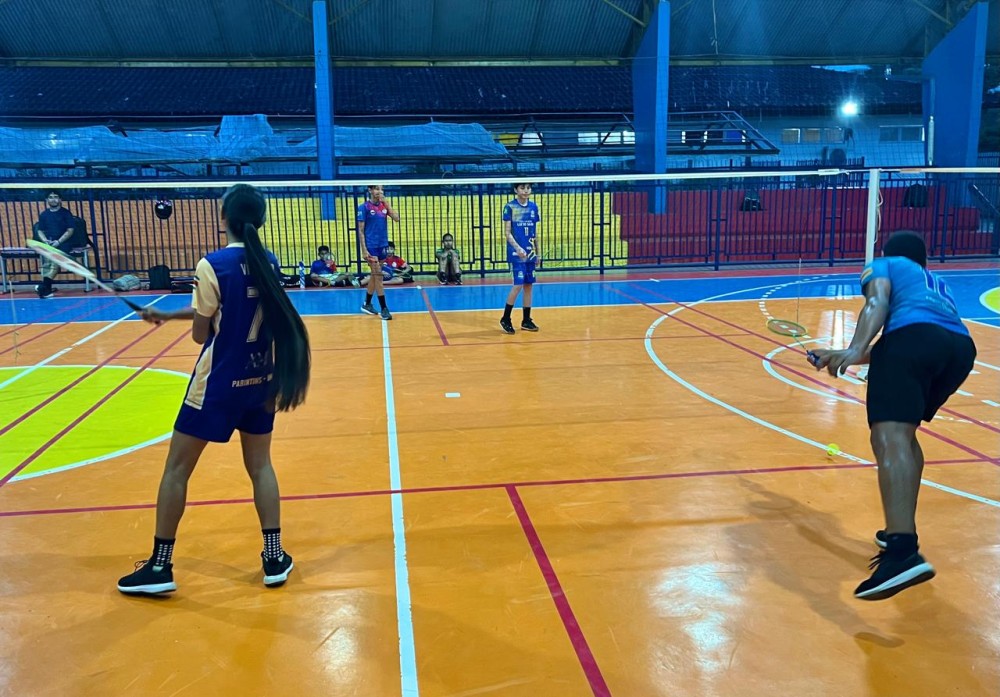 Com apoio da Prefeitura, delegação de Badminton de Parintins embarca para disputa do II Campeonato Amazonense Escolar da modalidade