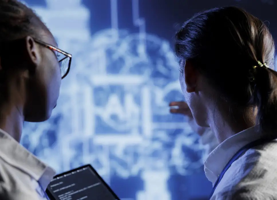 Cartilha orienta médicos e instituições sobre uso de IA na medicina