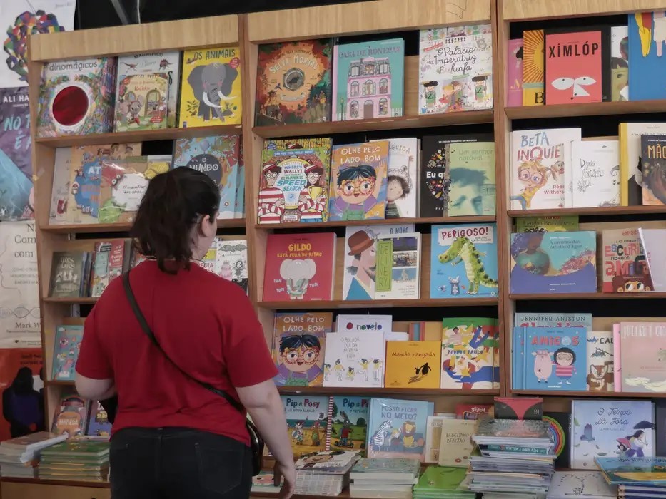 Começa a valer Plano Nacional do Livro e da Leitura 2026-2036