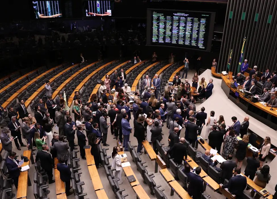 Congresso derruba veto de Lula e mantém PL da Dosimetria