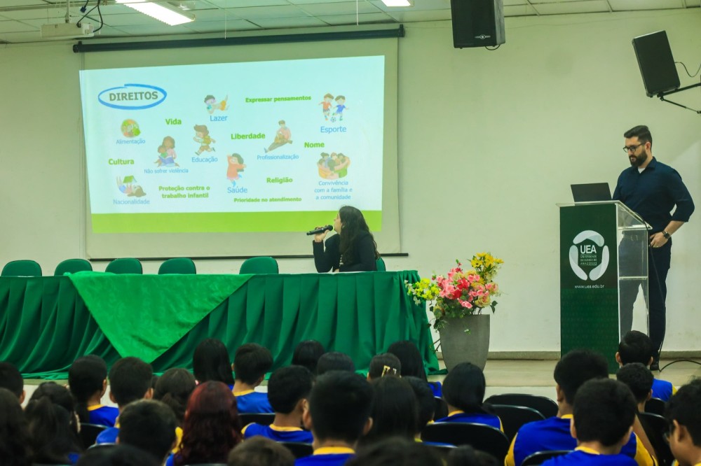 Projeto ESMAM nas Escolas leva palestra sobre direitos e deveres do ECA a estudantes da rede municipal de Parintins