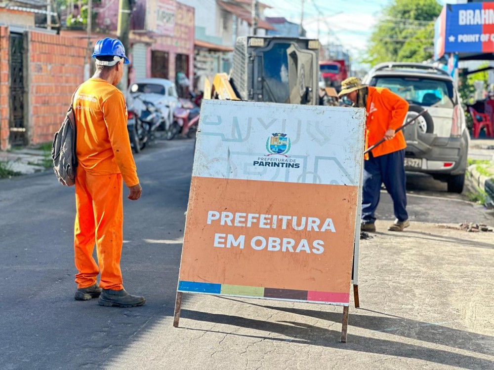 Prefeitura de Parintins intensifica recuperação asfáltica no centro e bairro São Benedito