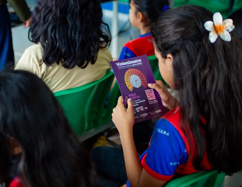 Combate à violência contra a mulher: Sejusc promove palestras para estudantes da rede estadual, em Iranduba