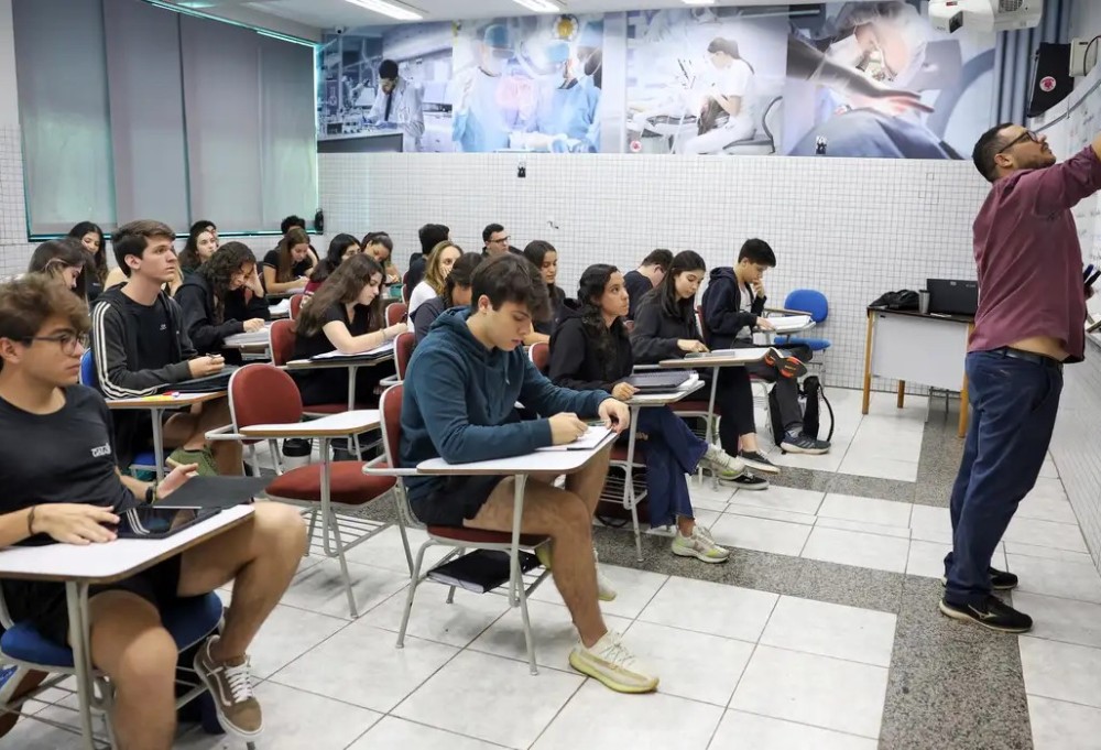 Desenrola Fies: estudante pode renegociar dívida a partir desta quarta