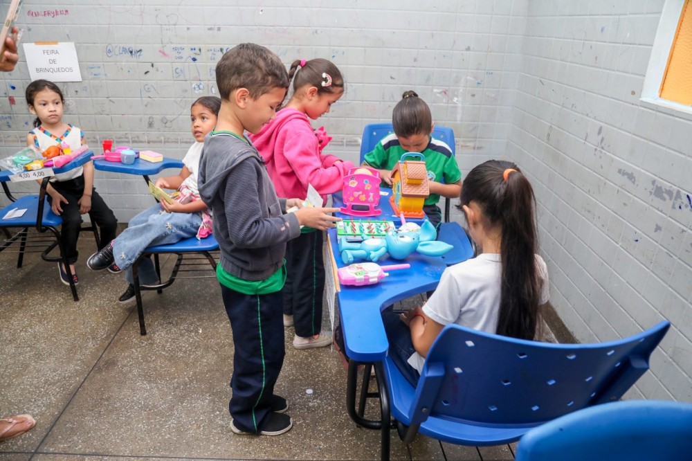 Prefeitura de Manaus promove ‘Semana Nacional de Educação Financeira’ em escola da zona Norte