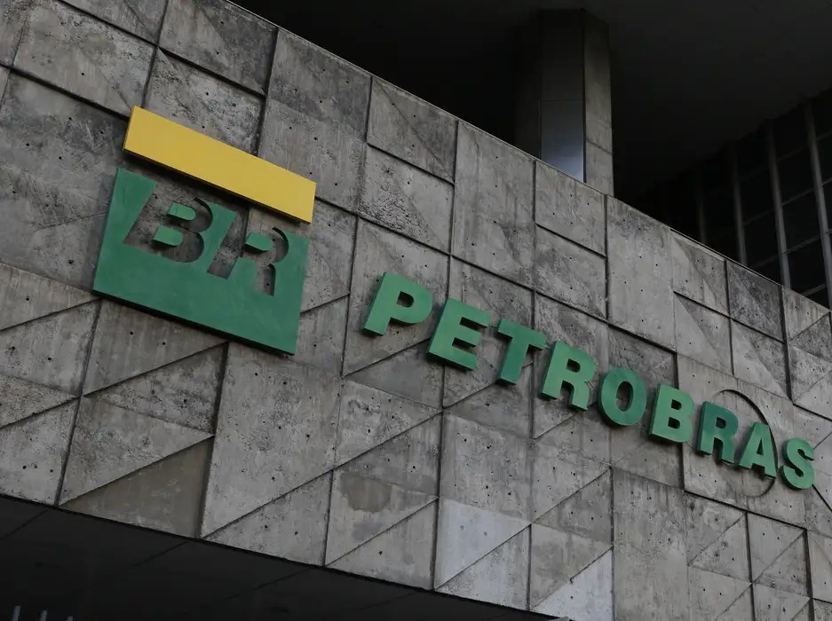 Petrobras implementa desconto no diesel a partir desta segunda-feira