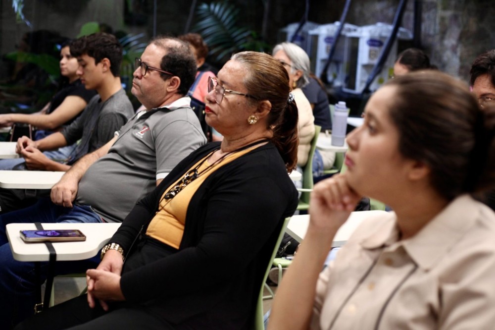 Prefeitura de Manaus promove imersão voltada ao autocuidado e à qualificação de servidores da assistência social