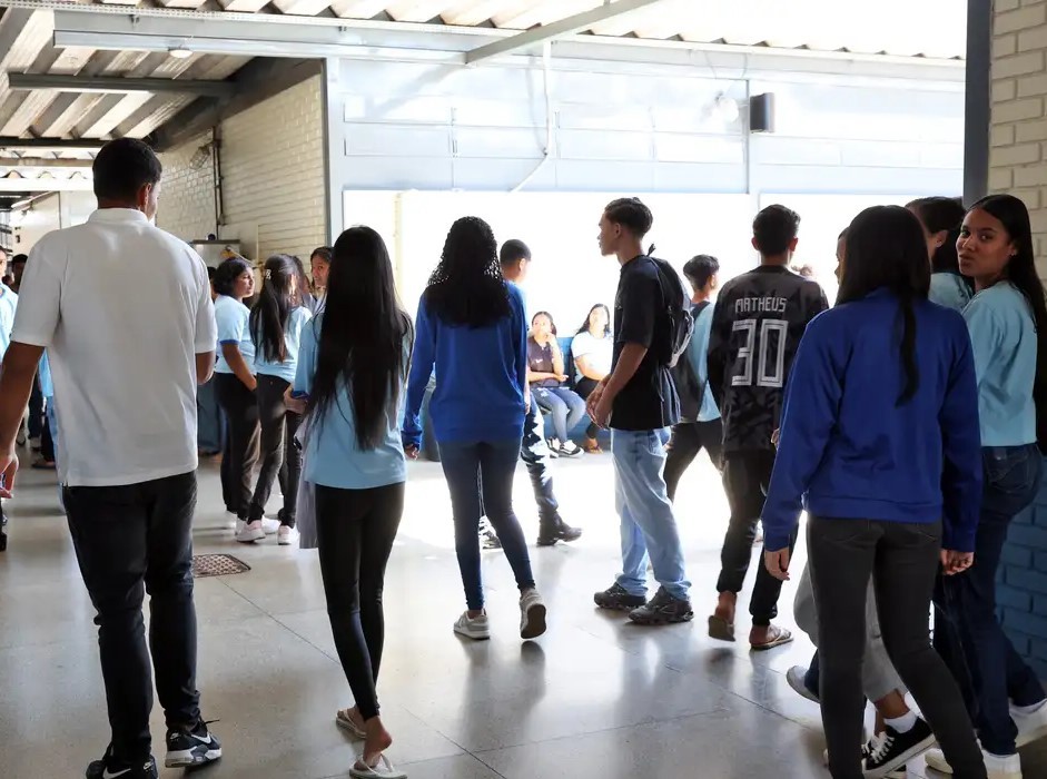 Enem 2026: estudante do Pé-de-Meia é isento da taxa de inscrição