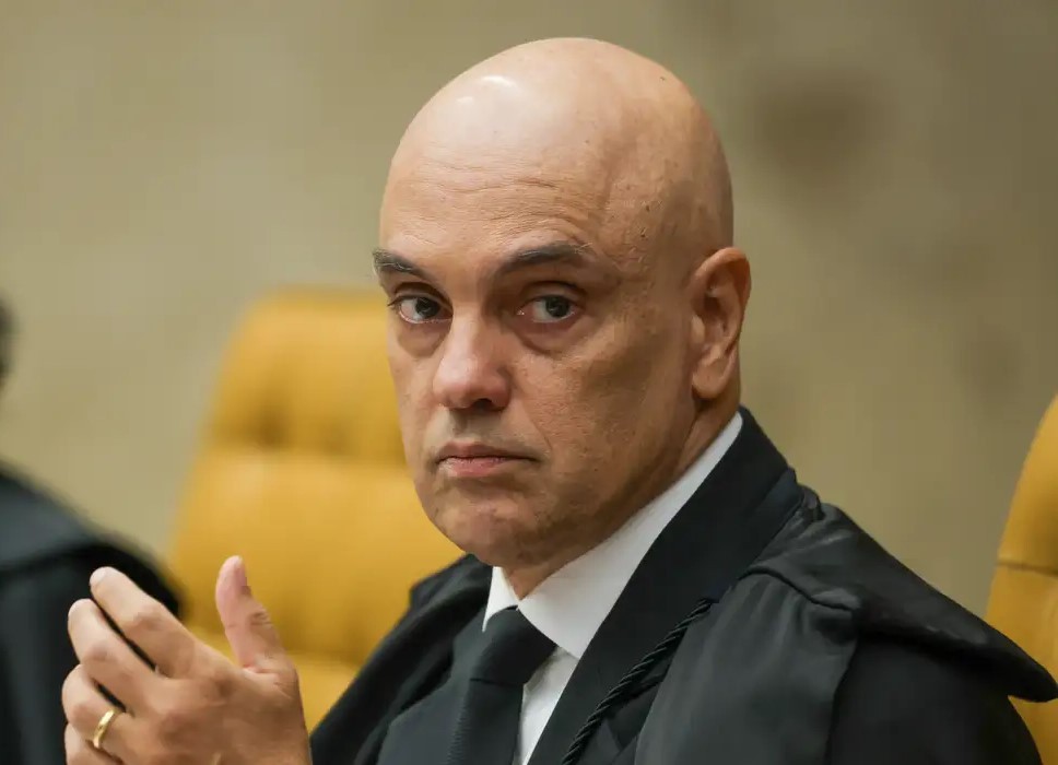 Fachin autoriza AGU a defender Moraes em processo nos EUA