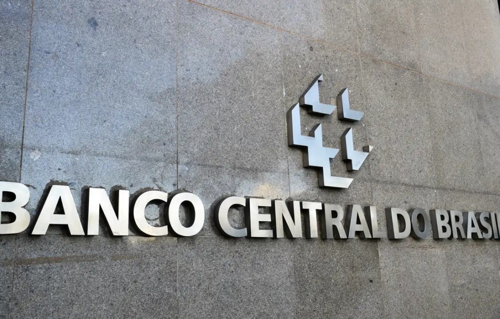 Mercado financeiro eleva previsão da Selic para 13,75% ao ano