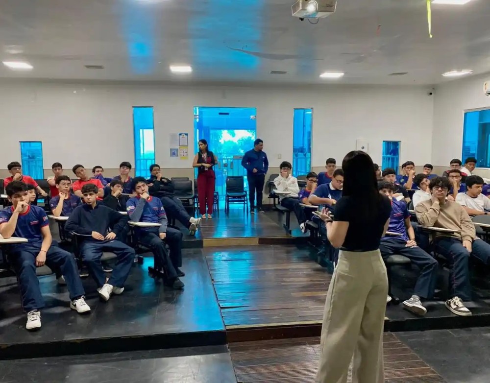 Sejusc leva debate sobre violência contra a mulher às escolas