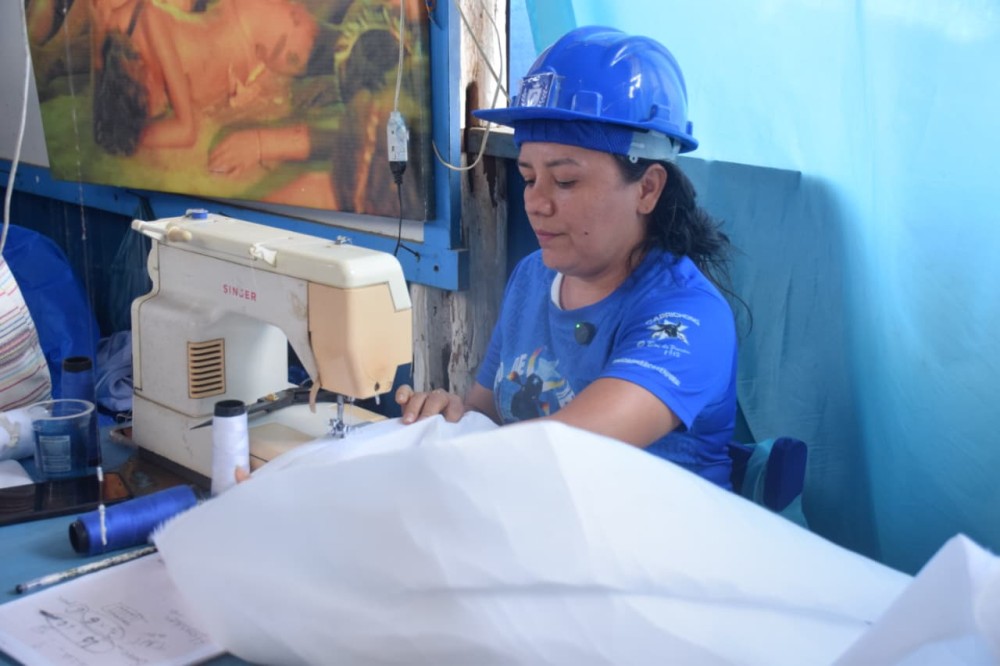 Participantes das oficinas do Centro de Costura Dona Cota ampliam renda no Festival