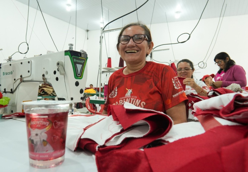 Festival de Parintins 2026: Artistas e trabalhadores envolvidos na realização do festival são hidratados com água da Cosama