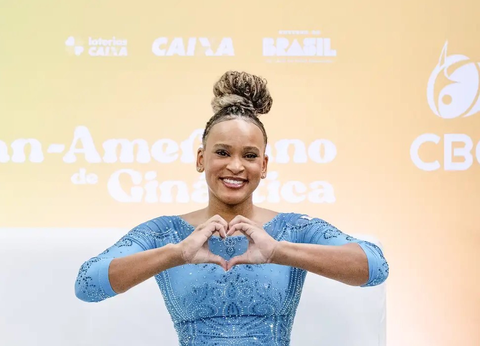 Rebeca Andrade volta com ouro no Pan de ginástica artística